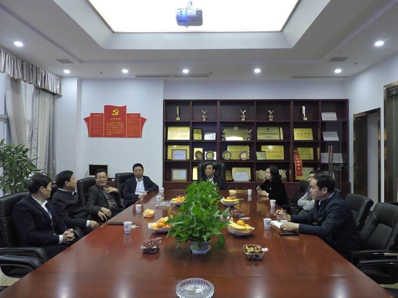 新洲區(qū)人大常委會主任魏久明一行蒞臨我司調(diào)研指導(dǎo)工作